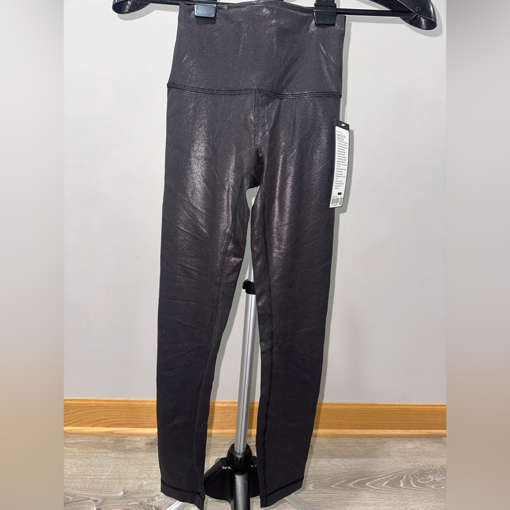 Lululemon BLACK  size 2 -25" Wunder train HR tight *Foil
Brand new with tags
